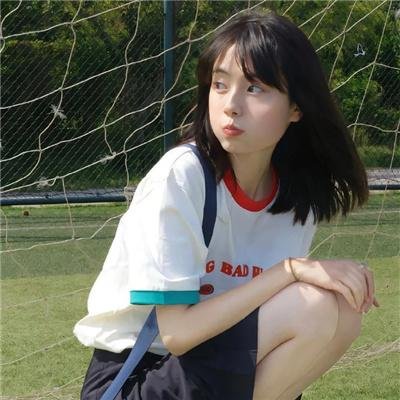 在此一群